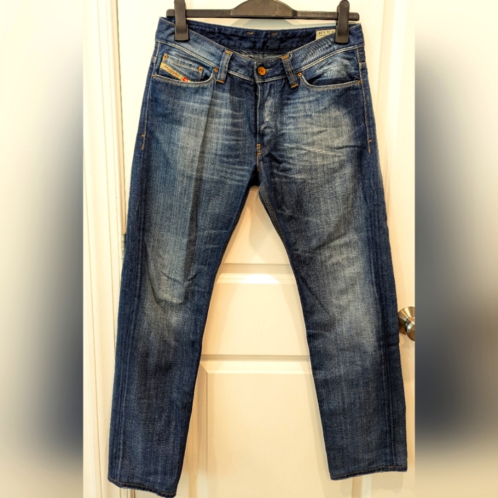 diesel mens straight jeans 31 x 30 Keever dark blue wash